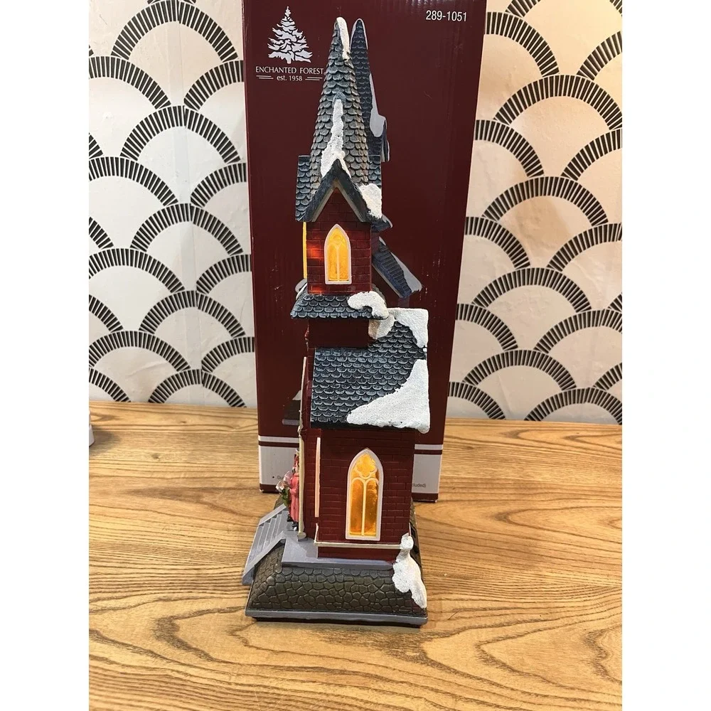 ENCHANTED‎ FOREST Musical Church Dual Power Lighted 2020 /With Original Box!!